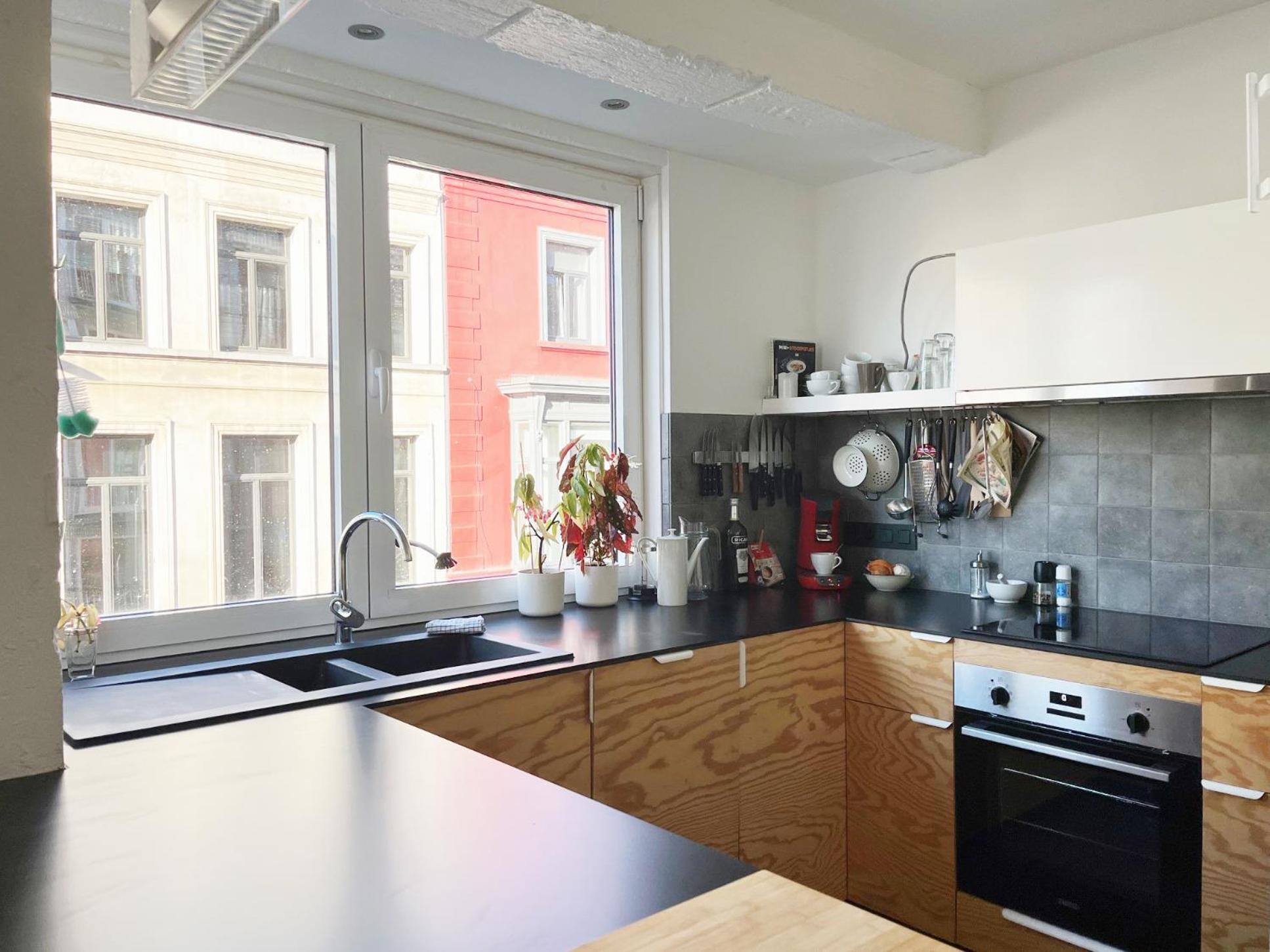 Trendy & Sunny Apartment In Гент Экстерьер фото