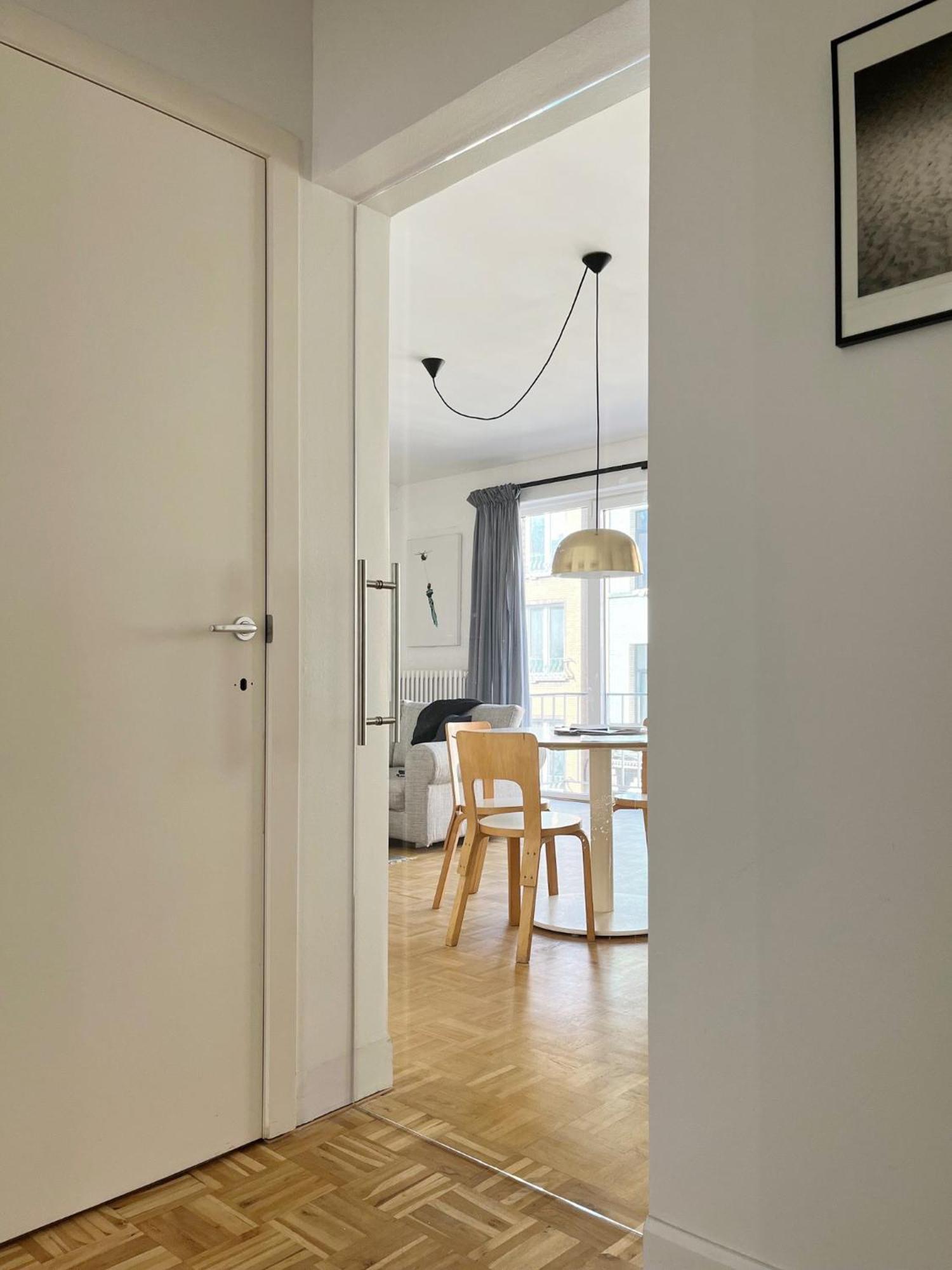 Trendy & Sunny Apartment In Гент Экстерьер фото