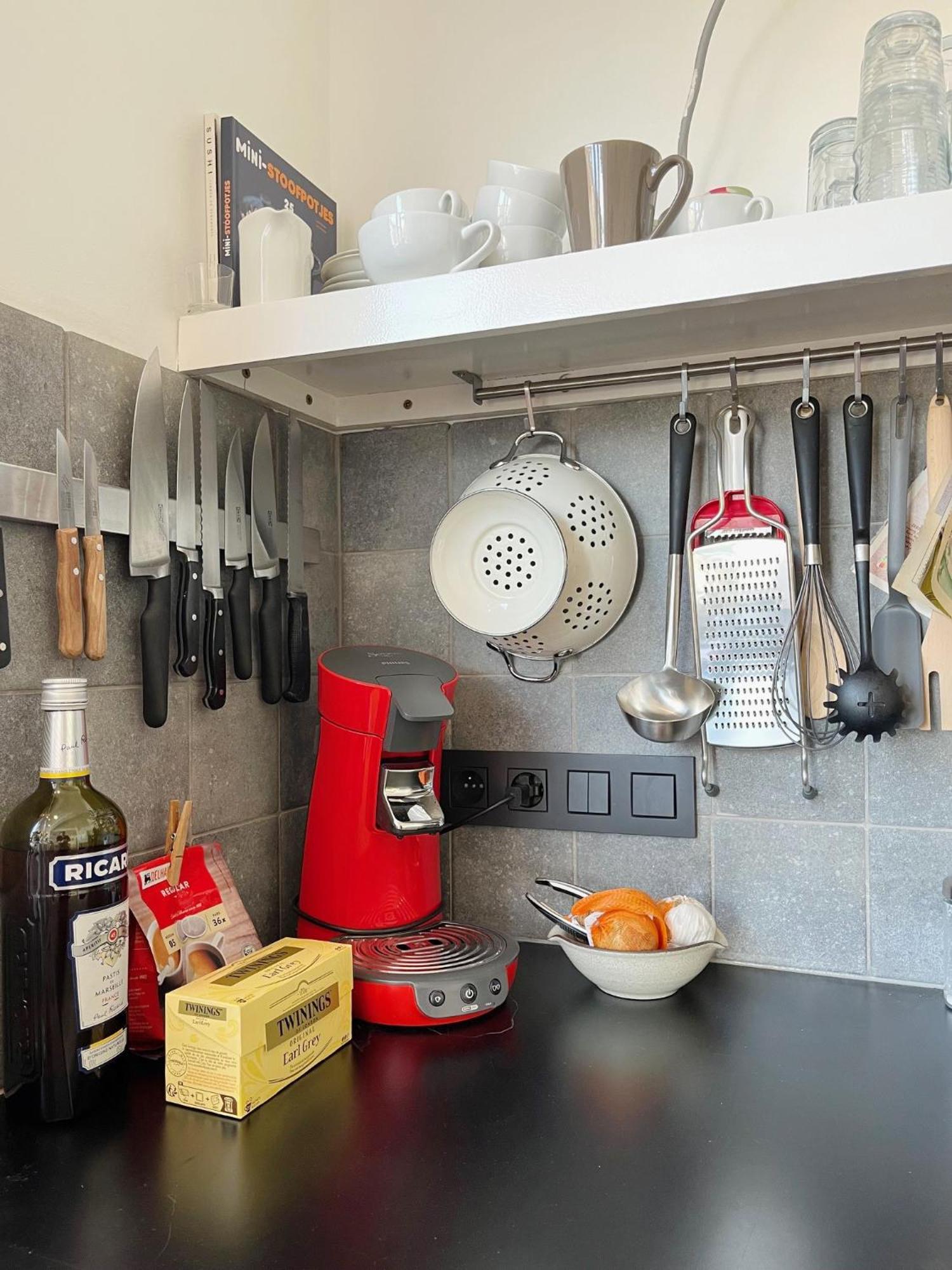 Trendy & Sunny Apartment In Гент Экстерьер фото