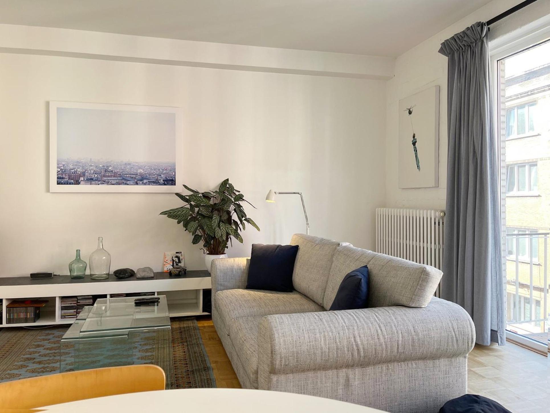 Trendy & Sunny Apartment In Гент Экстерьер фото
