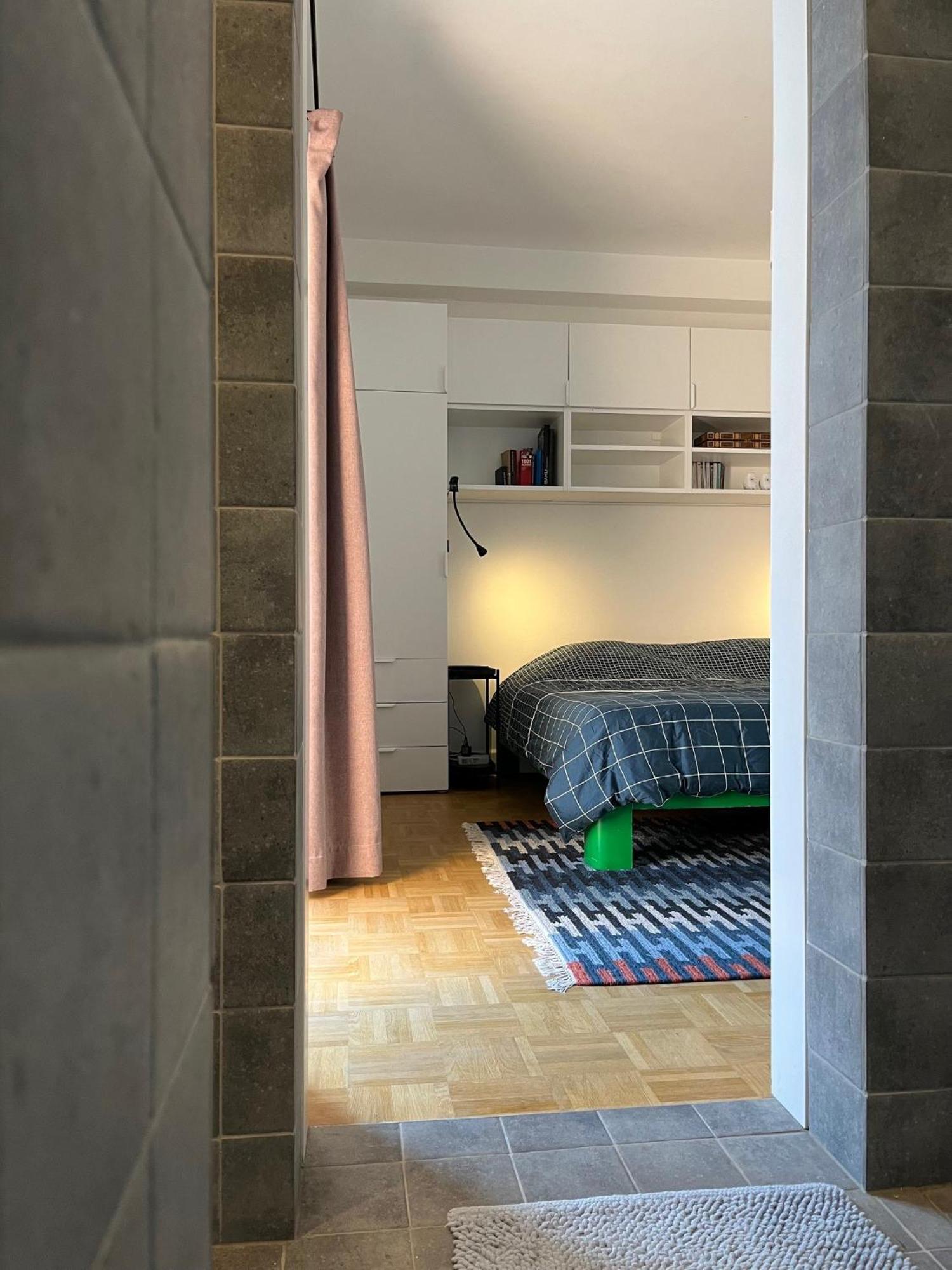 Trendy & Sunny Apartment In Гент Экстерьер фото
